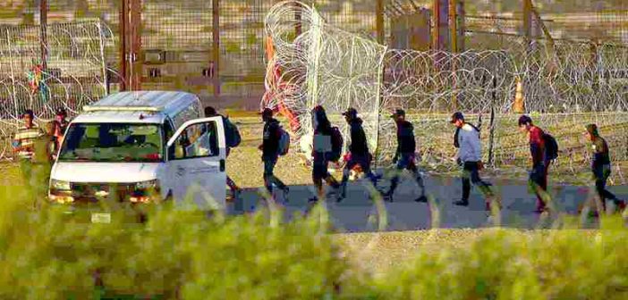 Guardia Nacional de Texas expulsa a migrantes que buscaban asilo