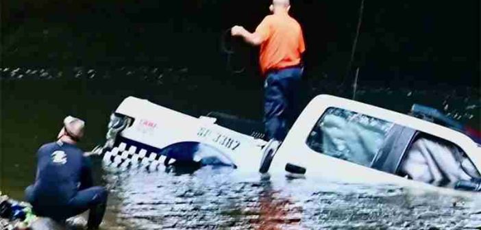 Patrulla cae a río en Veracruz: Dos muertos y un desaparecido