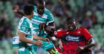 Santos vence 1-0 a los Xolos en el tiempo añadido y de emociones