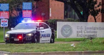Tiroteo en una oficina del ICE en Texas deja muertos y heridos , franco tirador se suicida