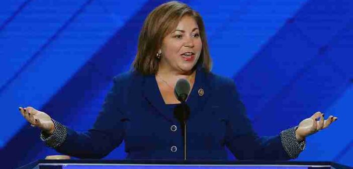 Linda Sánchez es la congresista demócrata del condado de Orange que más defiende a migrantes