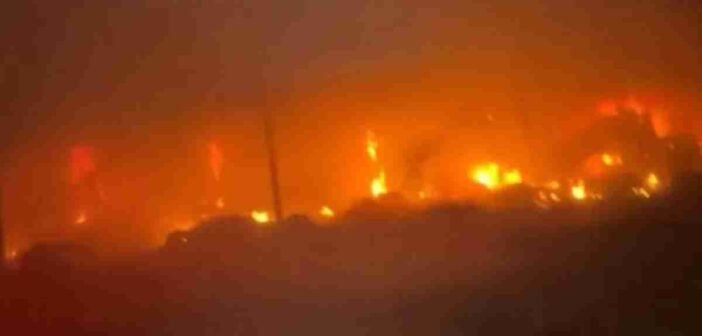 INCENDIO CONSUME RECICLADORA RENSA EN ALTAMIRA TAMAULIPAS