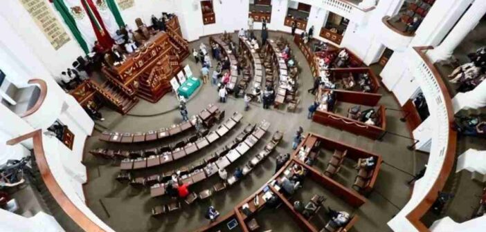 Presumen austeridad, pero en 7 años diputados elevaron sus prerrogativas