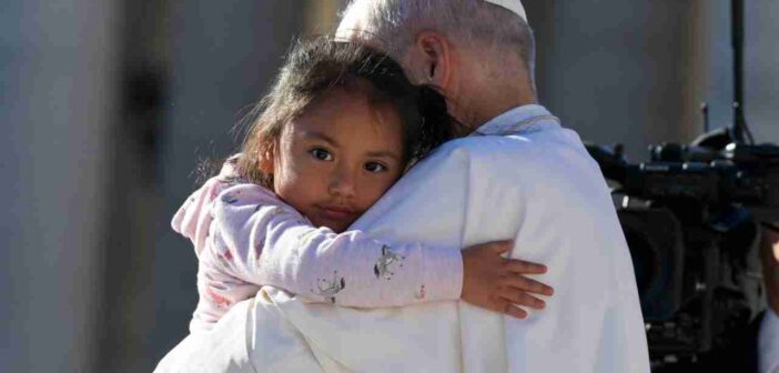 El Papa: La Humildad de la Resurrección. Rostro discreto del Amor de Dios